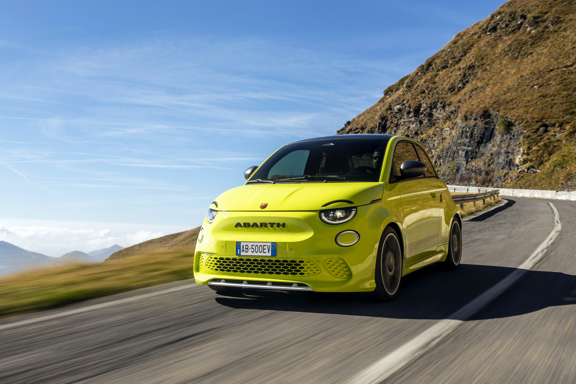 Abarth 500e : scorpion électrique !!! - Crédit photo : Abarth