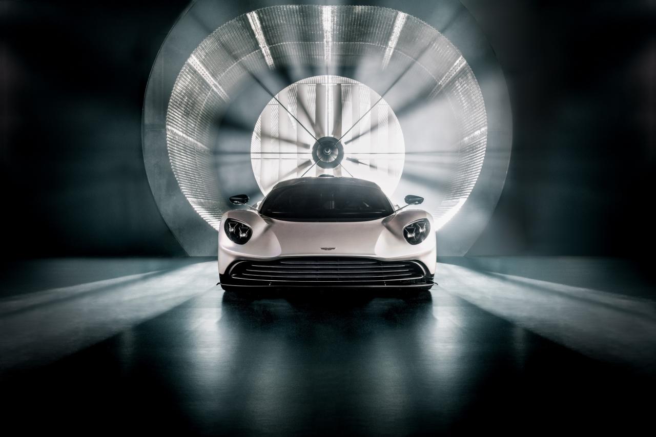 Repoussée en 2024, la future supercar d'Aston Martin est Valhalla la bourre - Crédit photo : Aston Martin