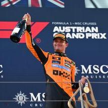 Norris triomphe en Autriche, Verstappen éliminé au premier tour - Crédit photo : Sutton Images / Pirelli
