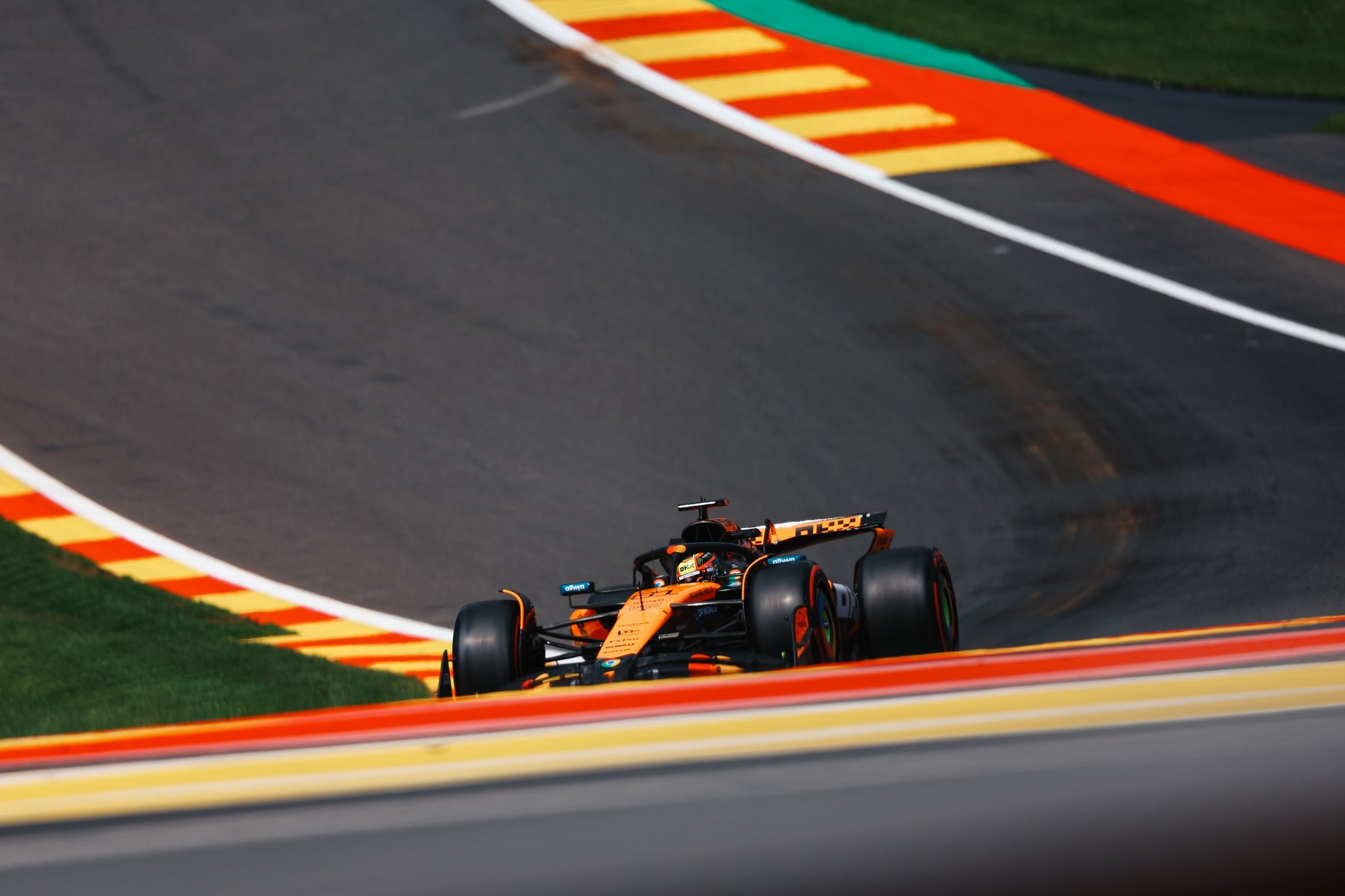 Piastri confirme sa forme et décroche la pole du Sprint à Spa - Crédit photo : McLaren Racing via X