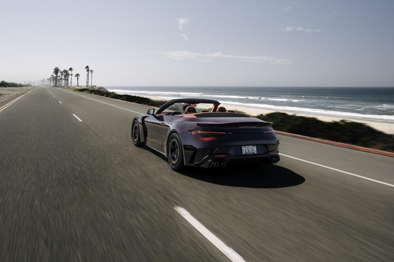 BRABUS Rocket GTC Deep Red : un cabriolet hybride de 1000 ch - Crédit photo : Brabus