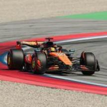 Piastri décroche la pole à Barcelone et scelle un doublé McLaren - Crédit photo : McLaren Racing via X