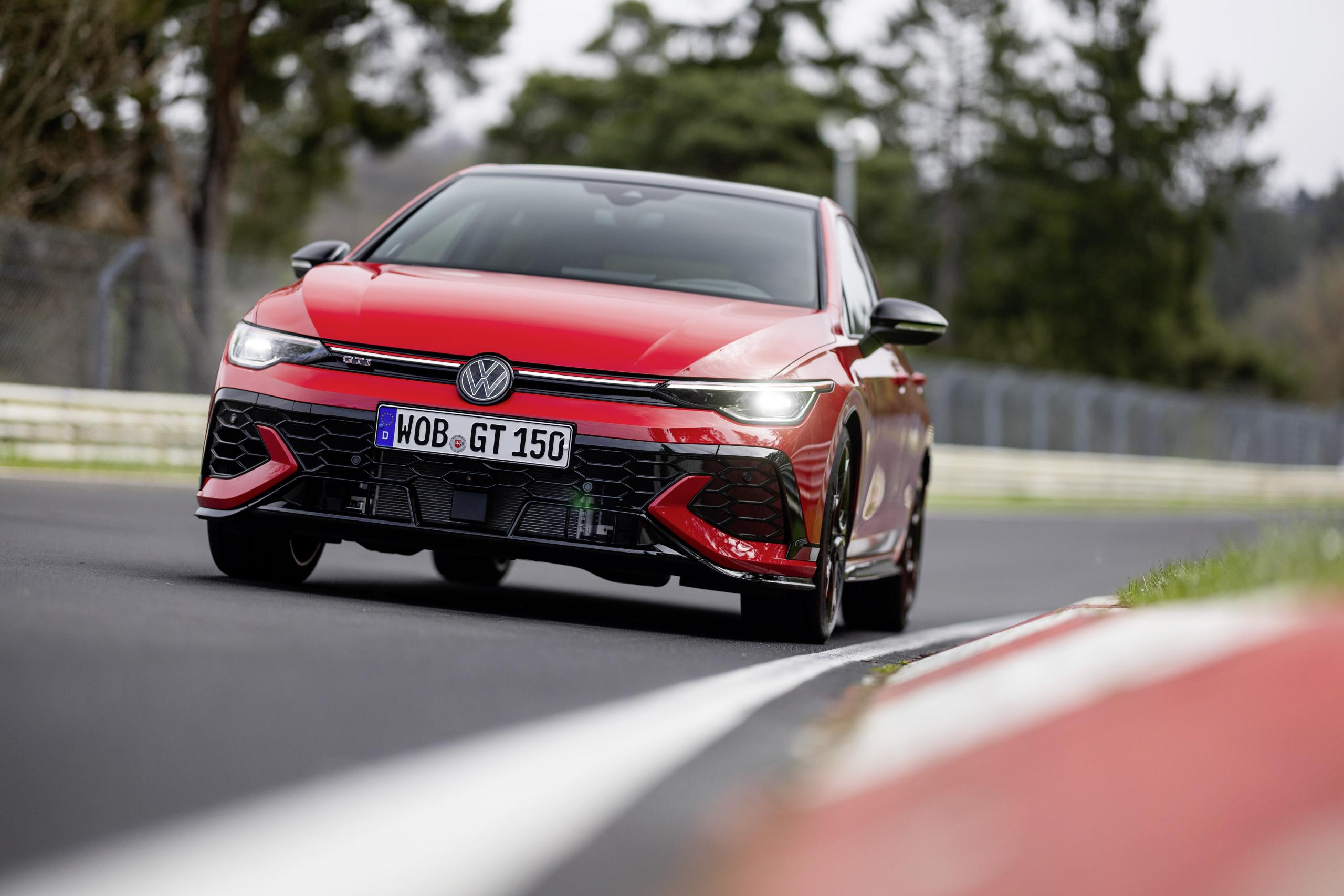 Golf GTI EDITION 50 : la GTI de série la plus puissante de l’histoire - Crédit photo : Gruppe C Photography / Volkswagen