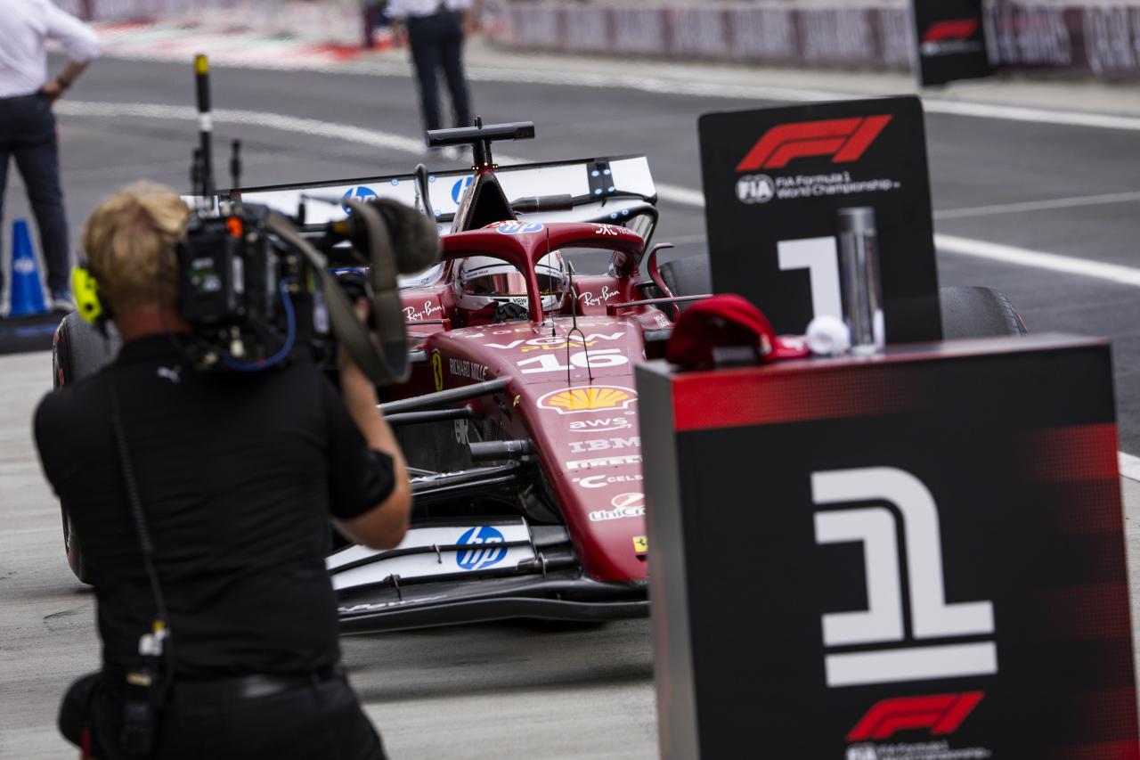Leclerc surprend McLaren et signe la pole du GP de Hongrie 2025 - Crédit photo : Scuderia Ferrari