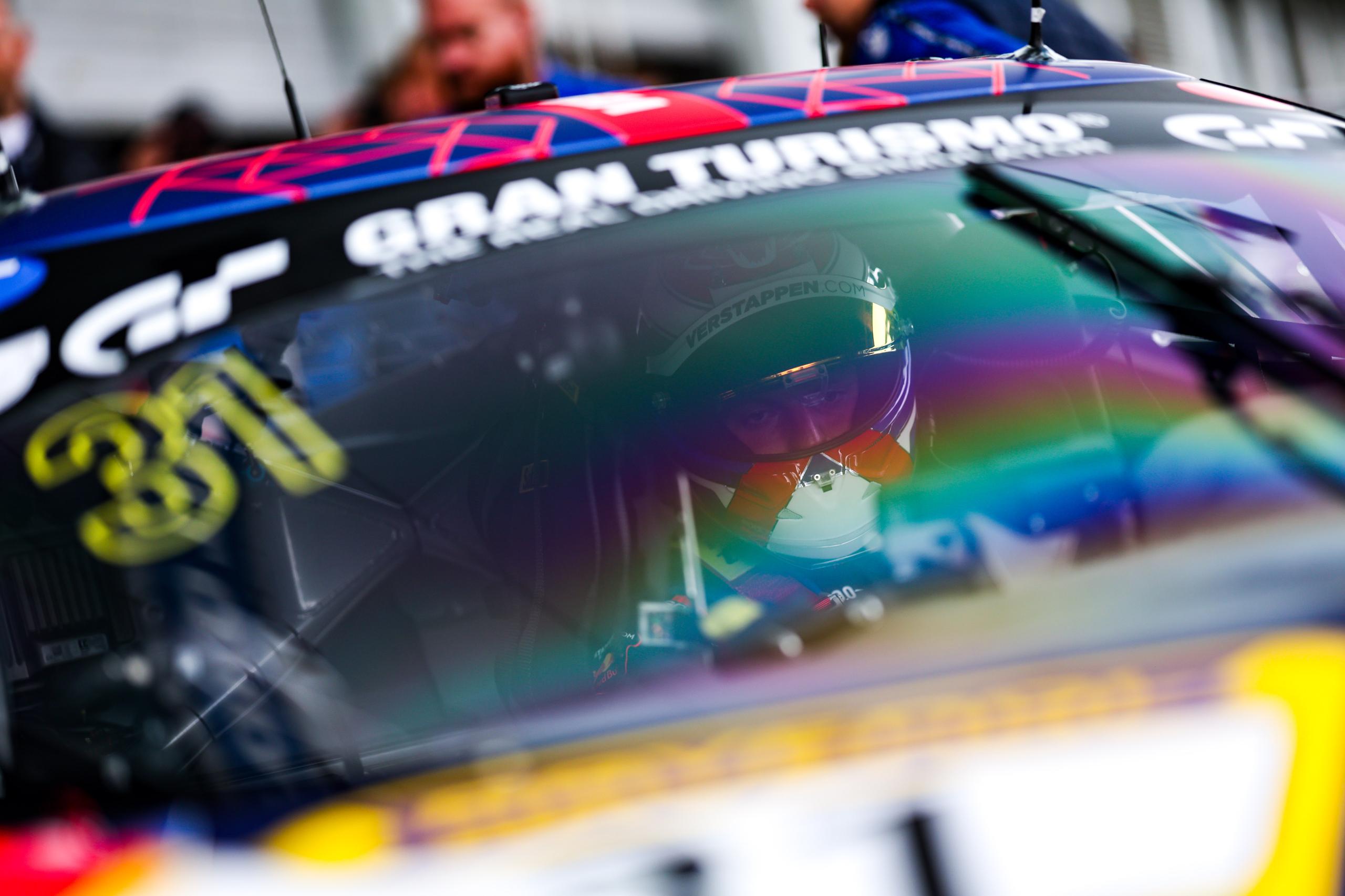 Verstappen s’impose dès son premier départ en GT3 au Nürburgring - Crédit photo : Gruppe C Photography via Ferrari