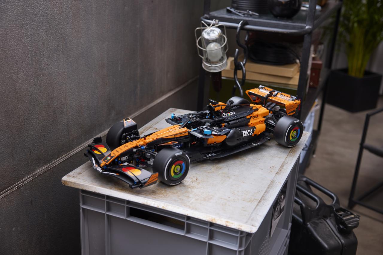 LEGO Technic dévoile la McLaren MCL39 F1 championne 2025 en 1:8 - Crédit photo : LEGO