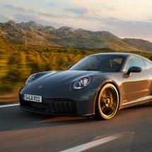 Nouvelle Porsche 911 : la motorisation T-Hybrid pimente une icône - Crédit photo : Porsche