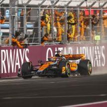 Verstappen décroche son troisième titre et Piastri triomphe au Sprint du GP du Qatar - Crédit photo : McLaren Racing