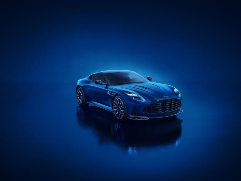 Aston Martin DB12