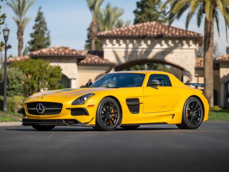 Mercedes-Benz SLS AMG