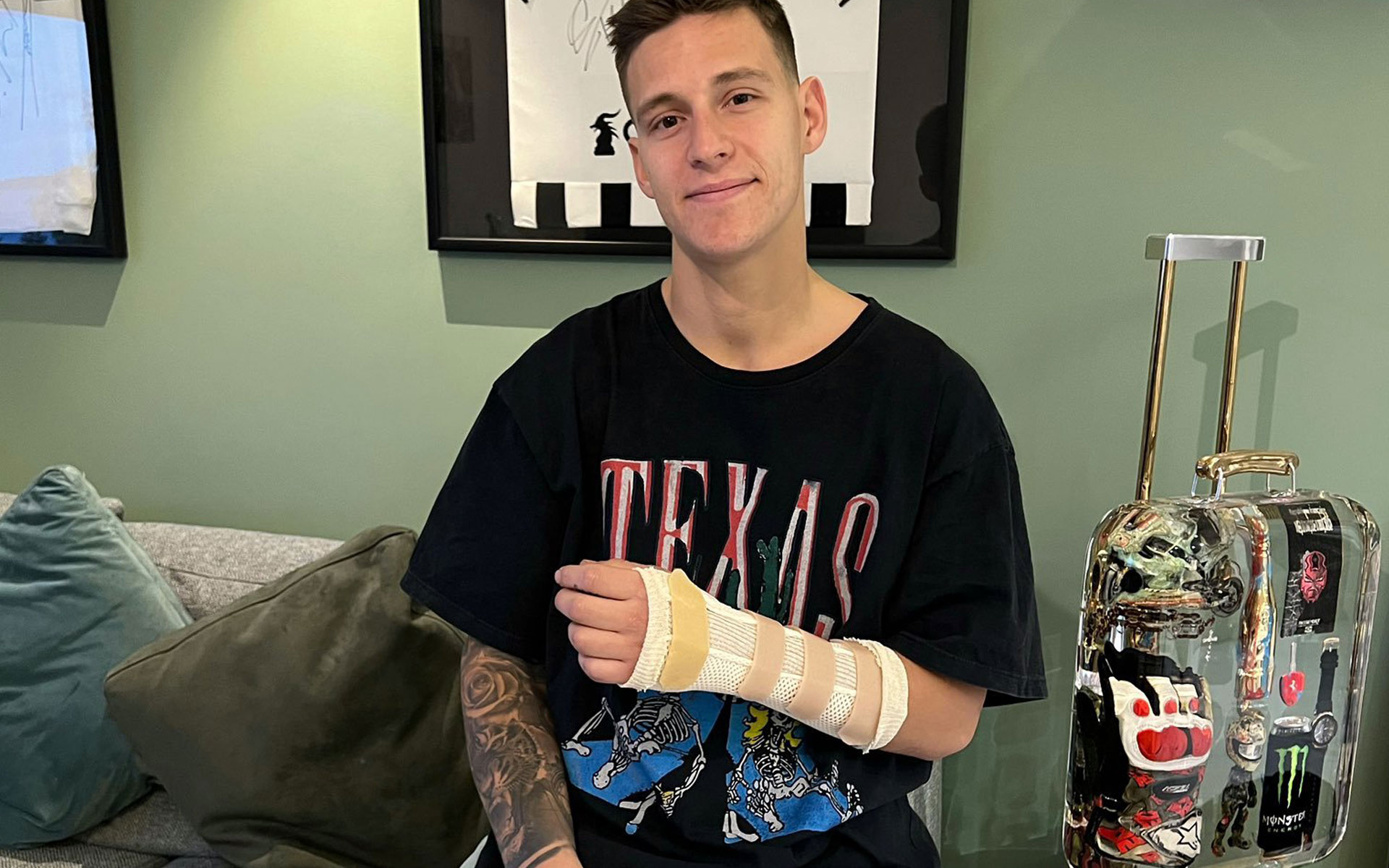 Petite fracture à la main gauche pour Quartararo - Crédit photo : Fabio Quartararo